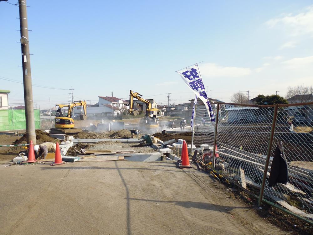 Local photos, including front road. Local (January 2014) Shooting