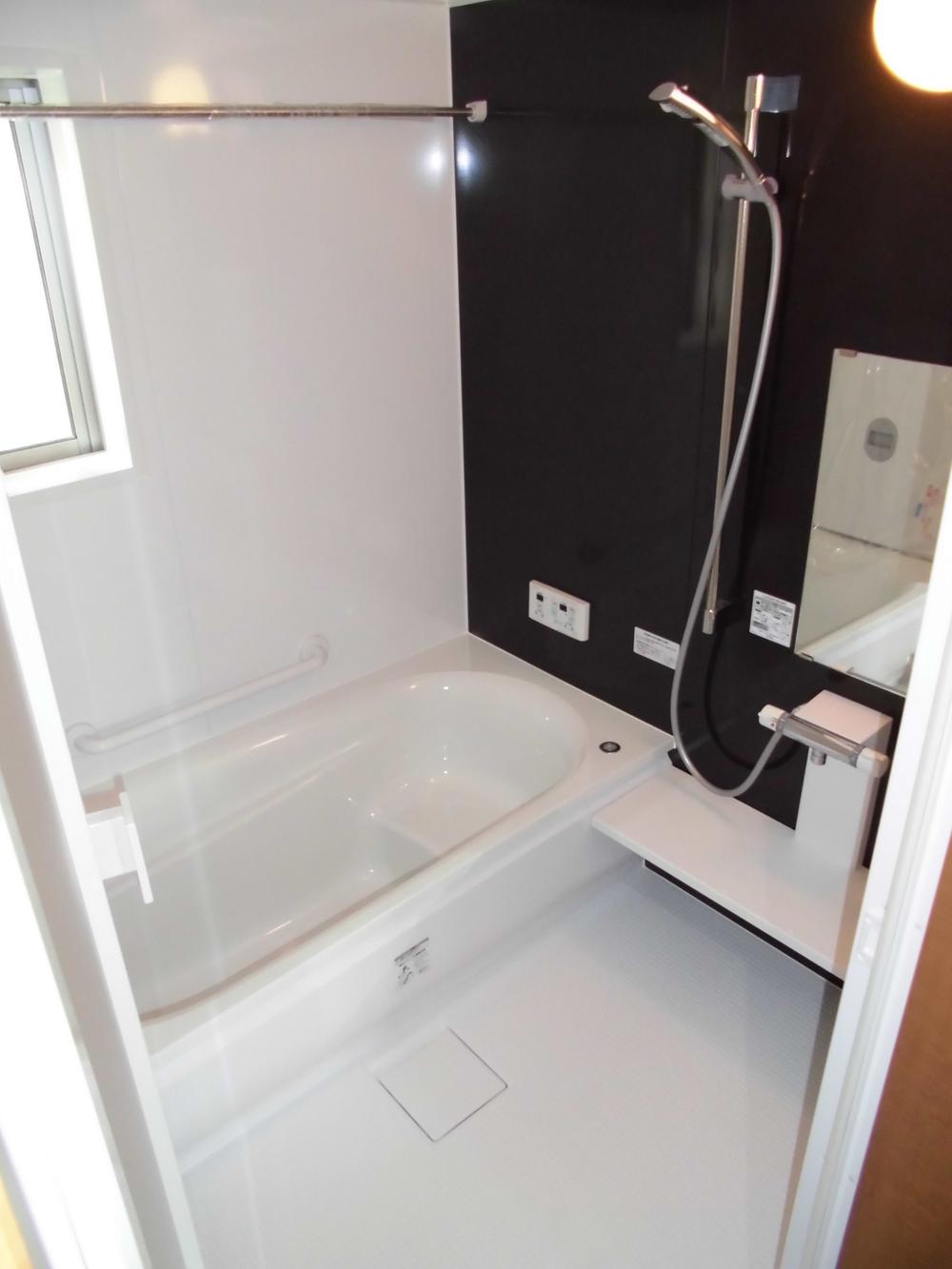 Same specifications photo (bathroom). Example of construction