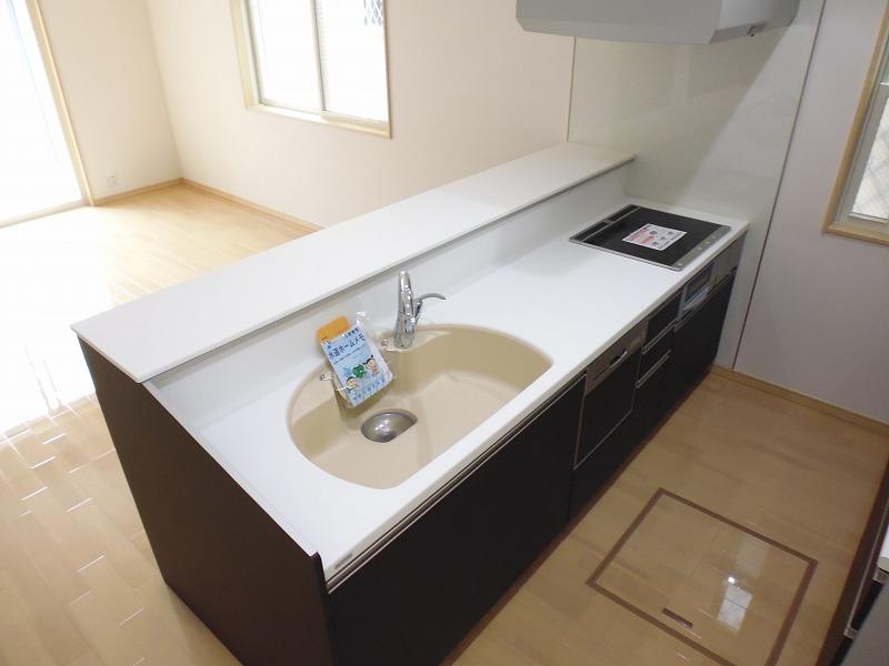 Kitchen. Indoor (10 May 2013) Shooting C Building