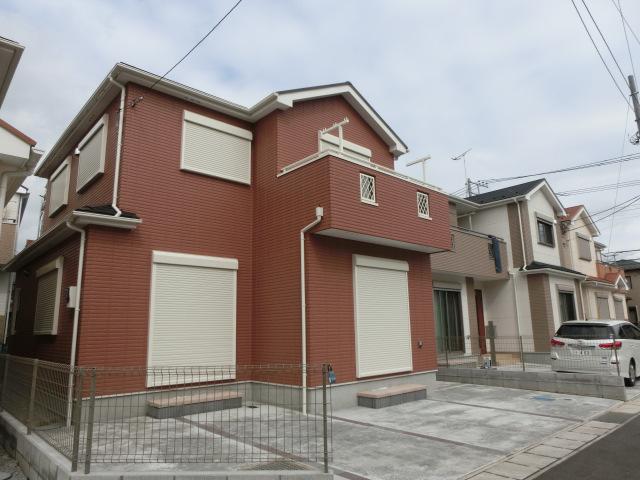 Local appearance photo. Local (10 May 2013) Shooting