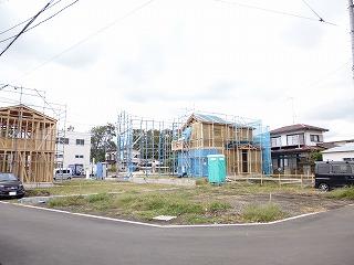 Local photos, including front road. Local (10 May 2013) Shooting