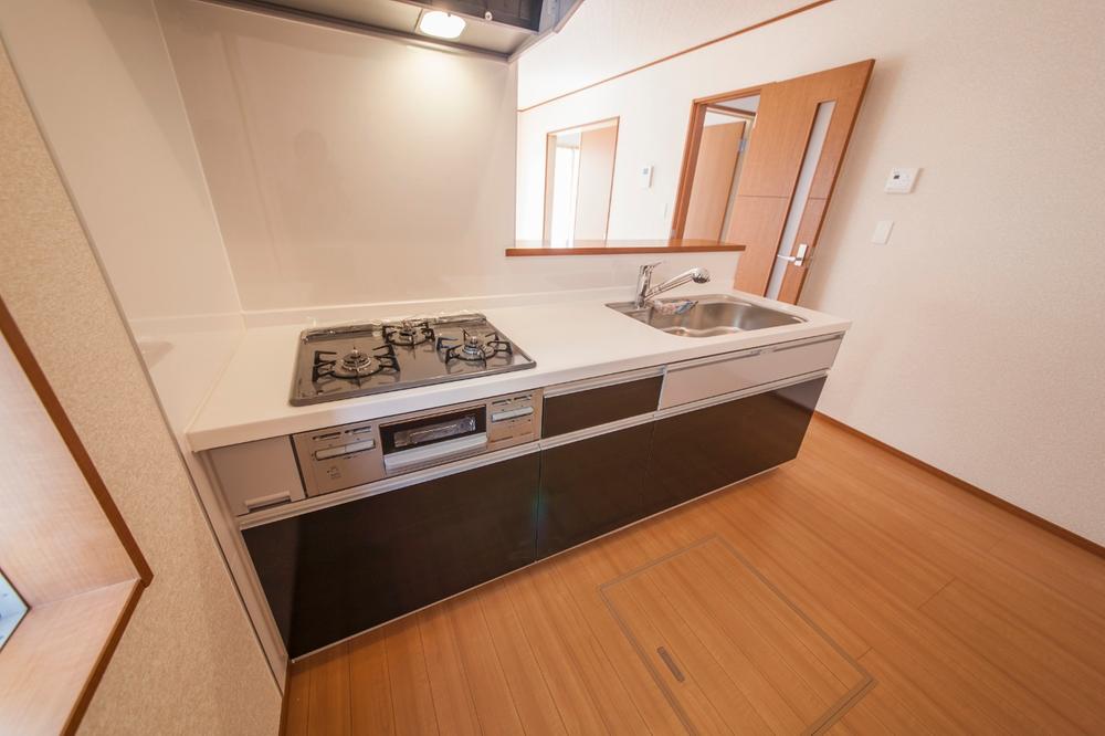 Same specifications photo (kitchen). Example of construction