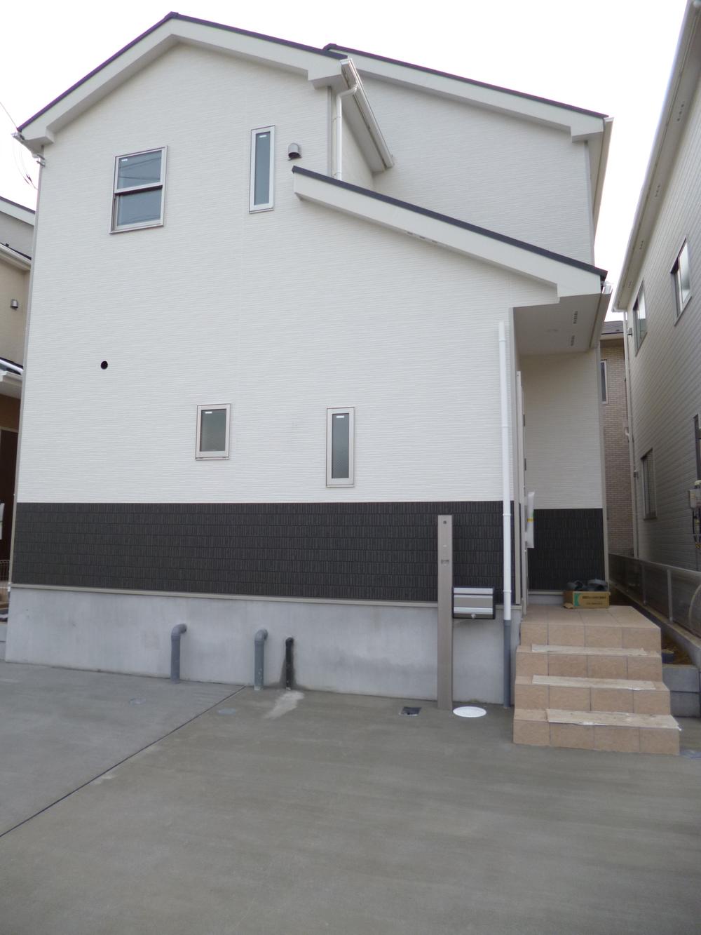 Local appearance photo. Building 2!