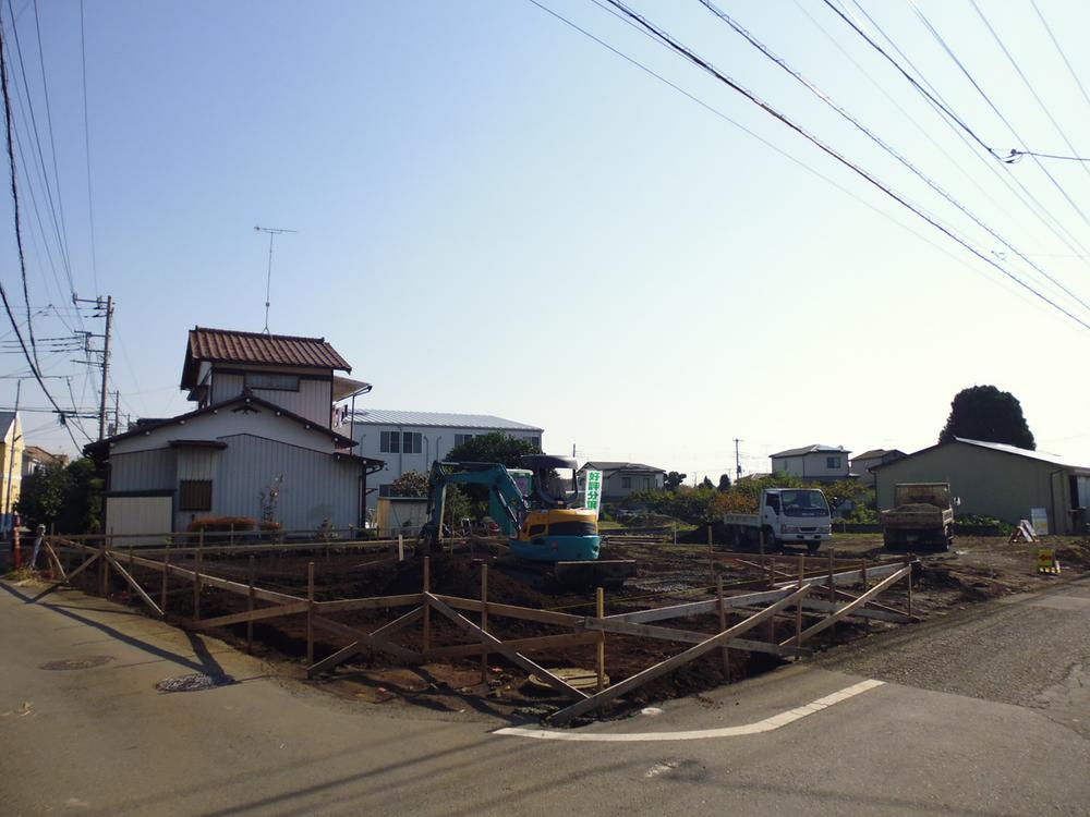 Local appearance photo. Local (11 May 2013) Shooting