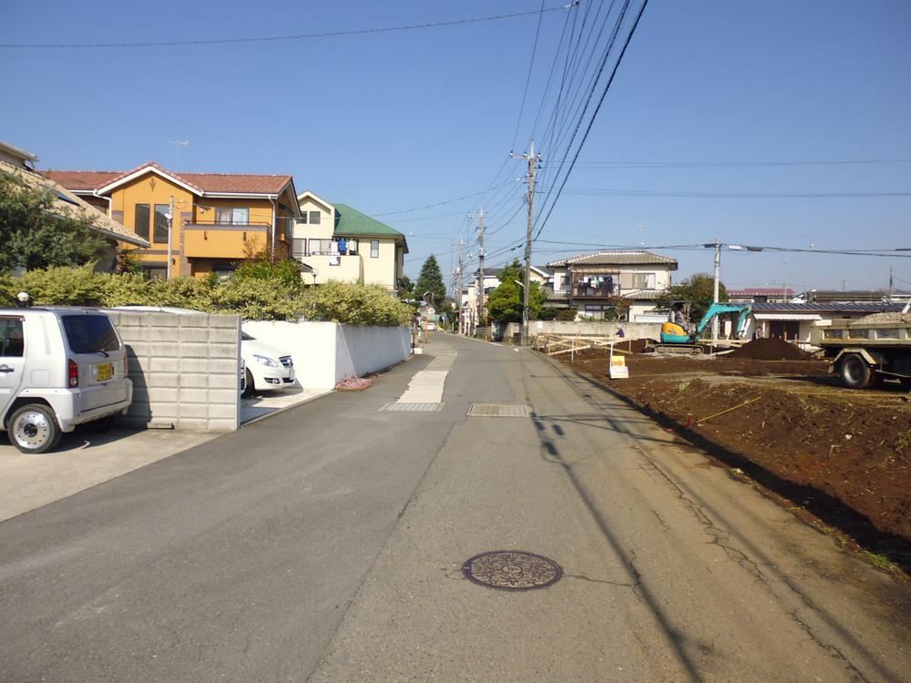 Local photos, including front road. Local (11 May 2013) Shooting