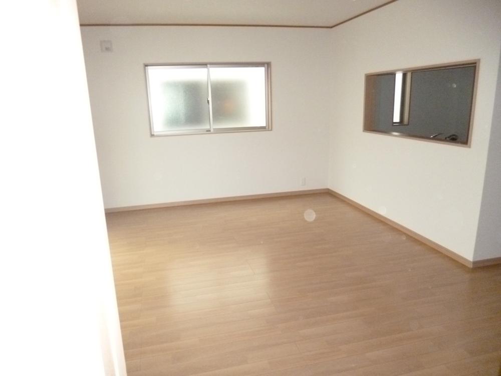 Living. Spacious bright living room