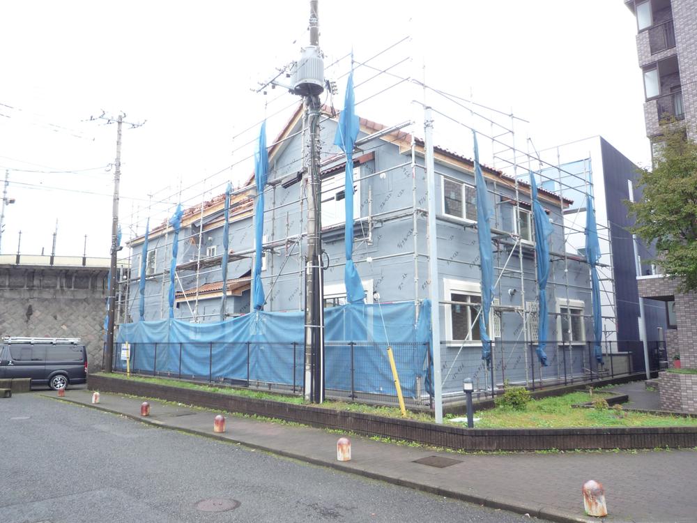 Local photos, including front road. Local (11 May 2013) Shooting Model house can be your tour together because there near you ☆