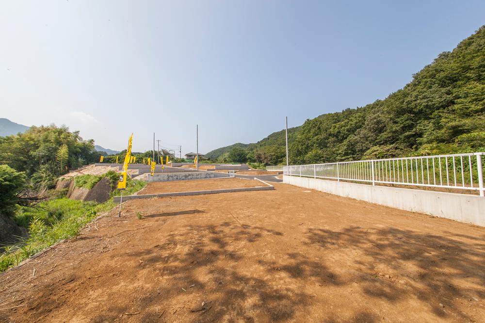 Local land photo. All sections land 45 square meters or more!