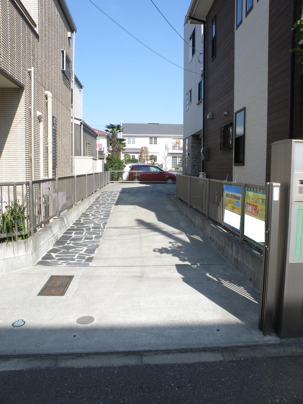 Local photos, including front road. Local (10 May 2013) Shooting