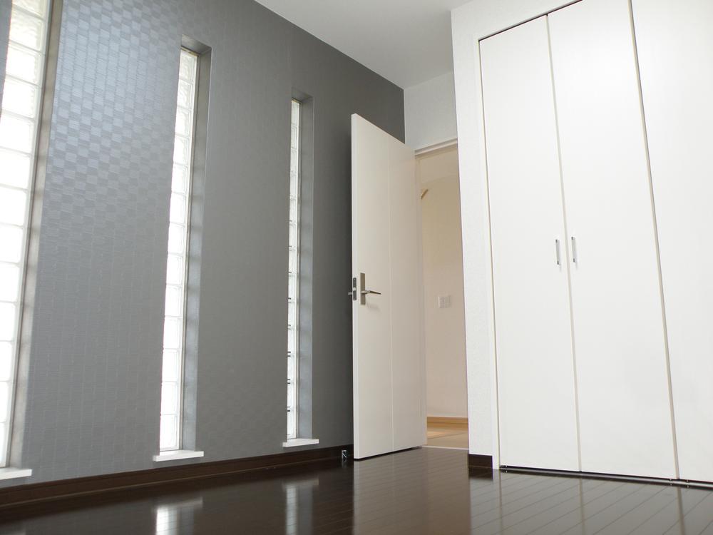 Non-living room. Indoor (10 May 2013) Shooting