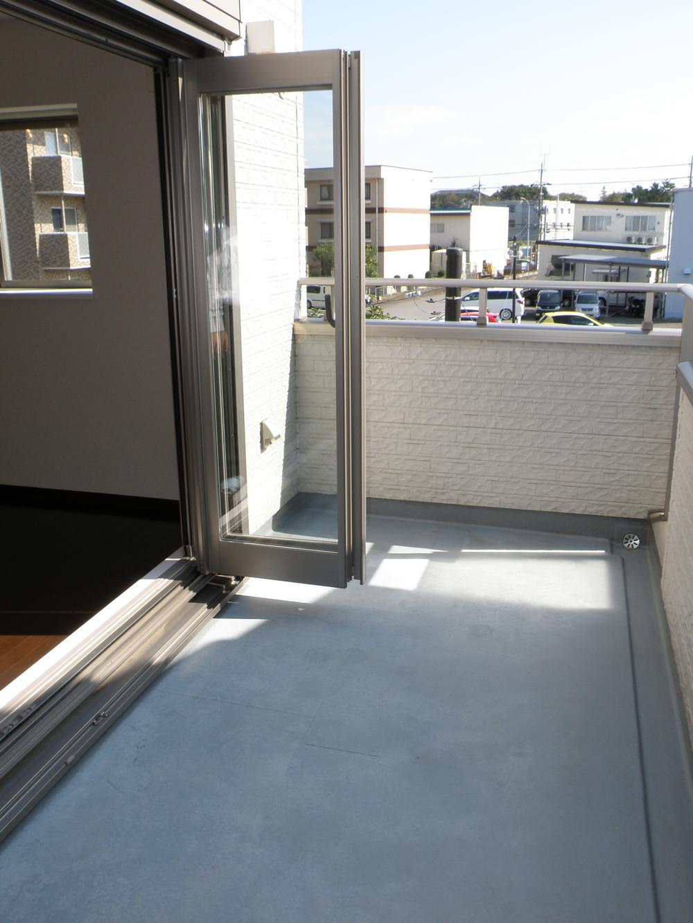 Balcony. Local (10 May 2013) Shooting