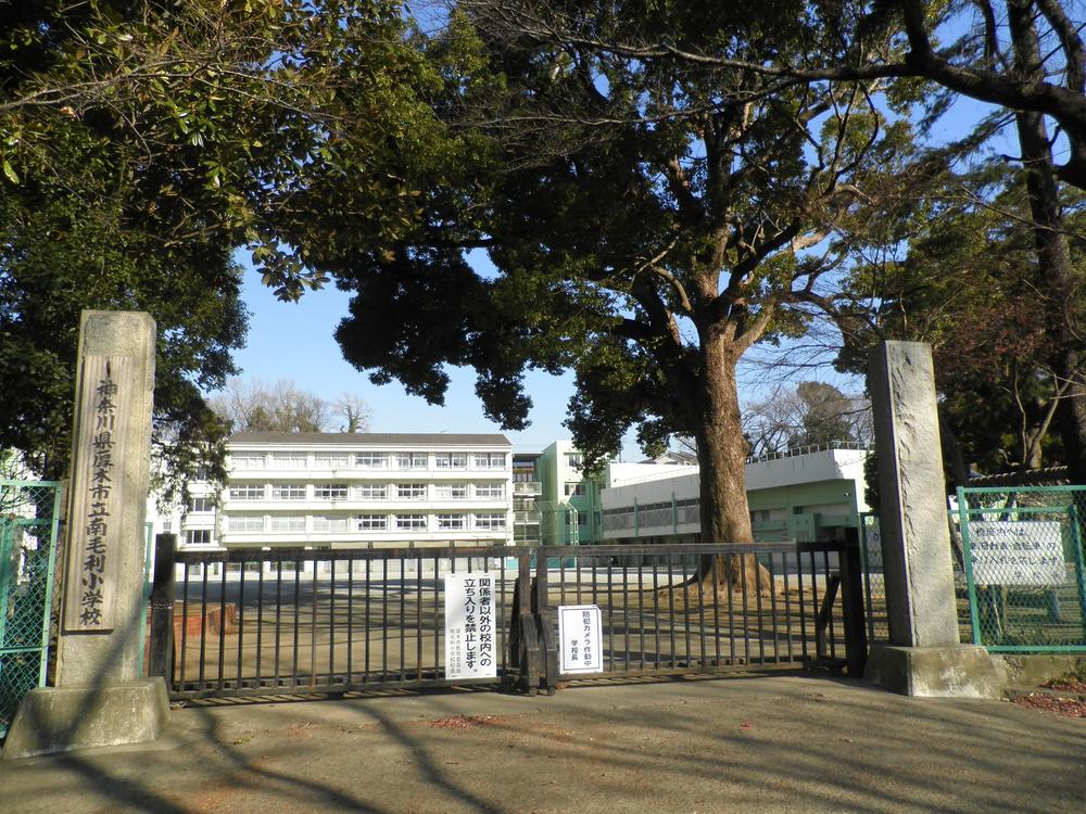Primary school. South Mori Elementary School