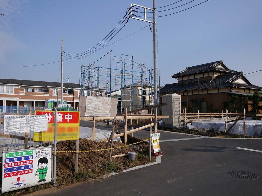 Local appearance photo. Popular development subdivision, Sales started in all six buildings ready-built!