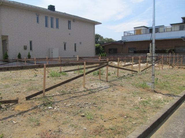 Local appearance photo. Local (08 May 2013) Shooting