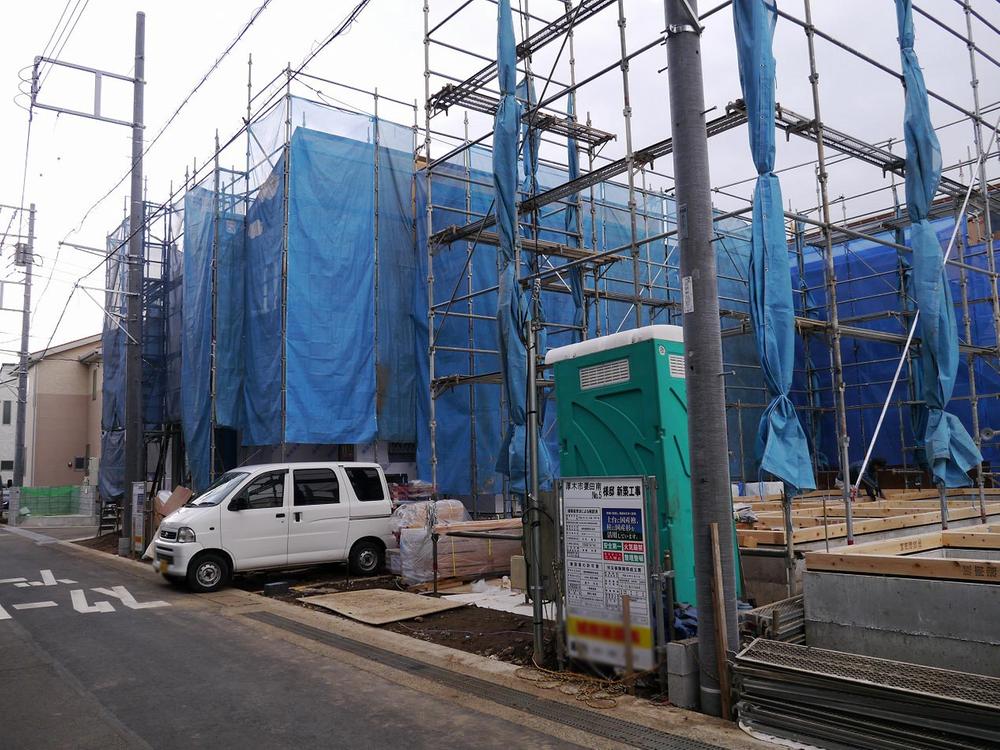 Local appearance photo. Beautiful streets in the large-scale development subdivision. Close to commercial facilities are also many living environment is also good.