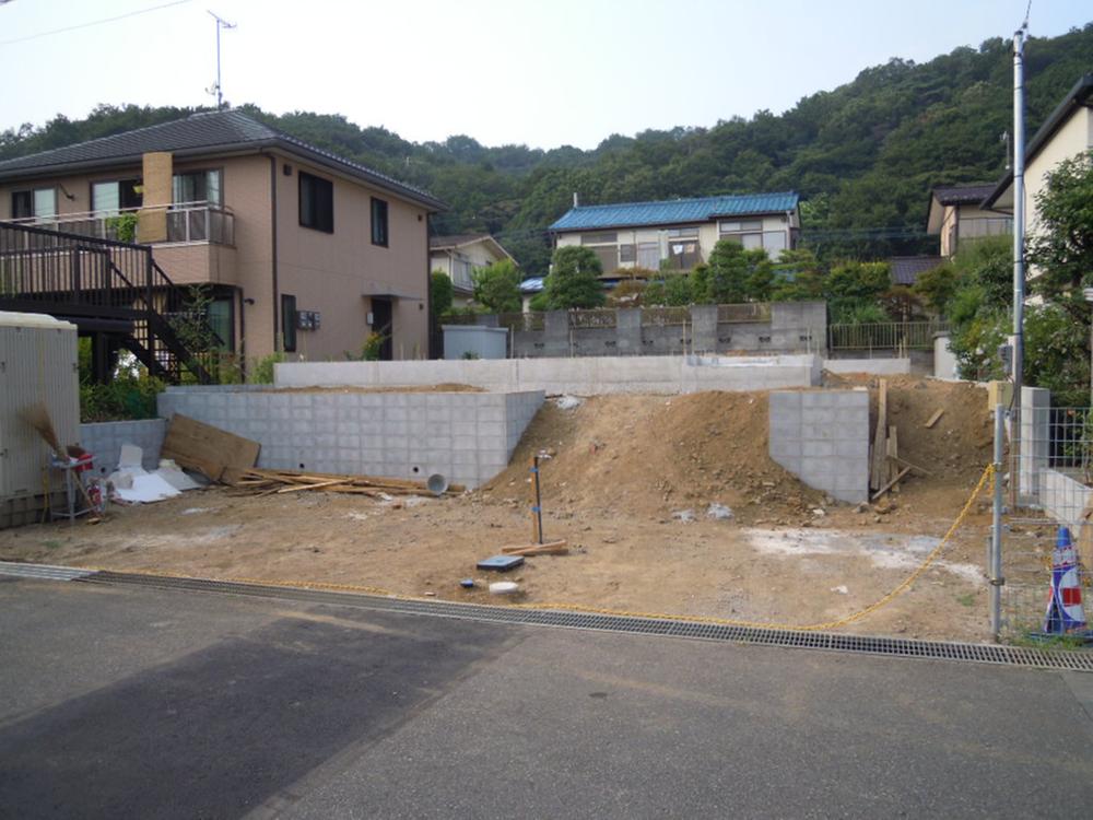 Local photos, including front road. Local (August 2013) Shooting