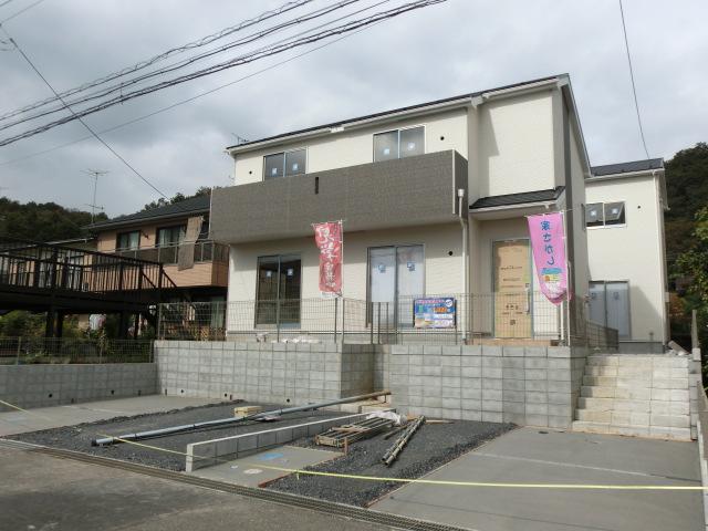 Local appearance photo. Local (10 May 2013) Shooting