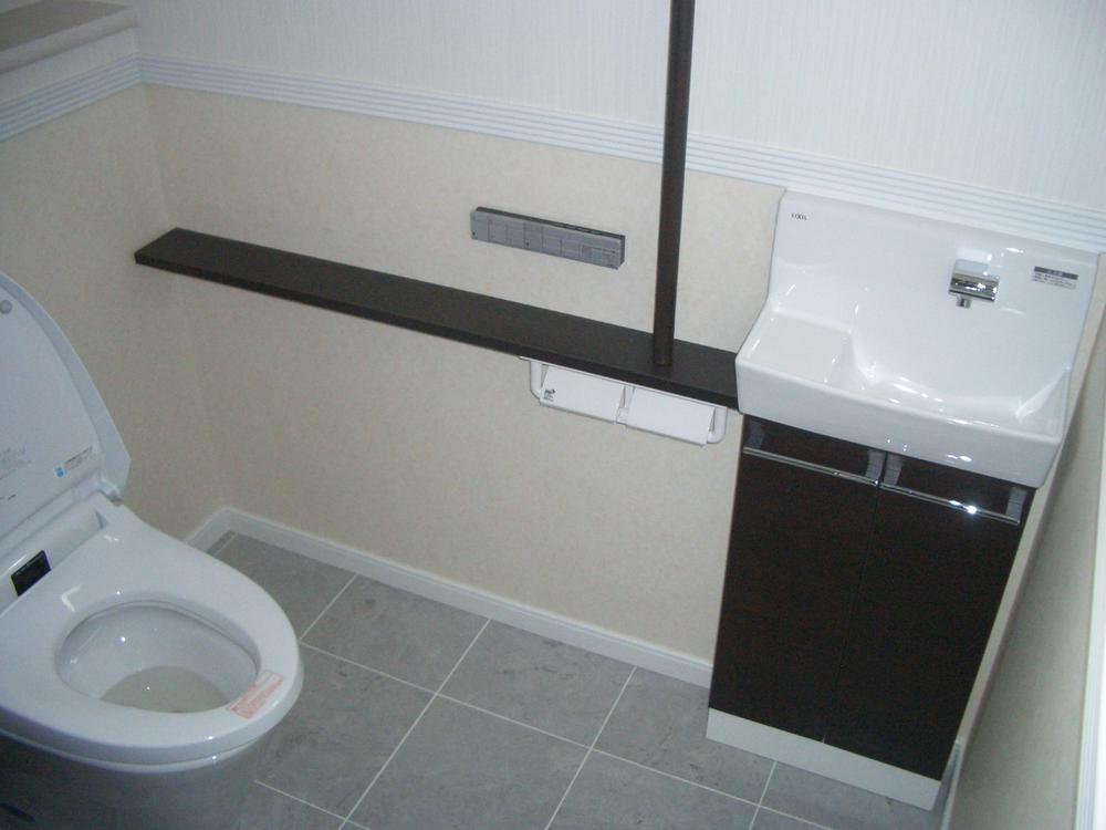 Toilet. Indoor (12 May 2013) Shooting