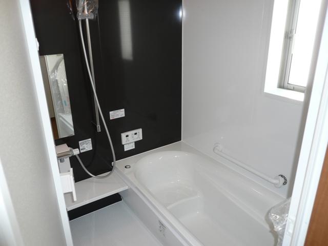 Bathroom. Indoor (11 May 2013) Shooting