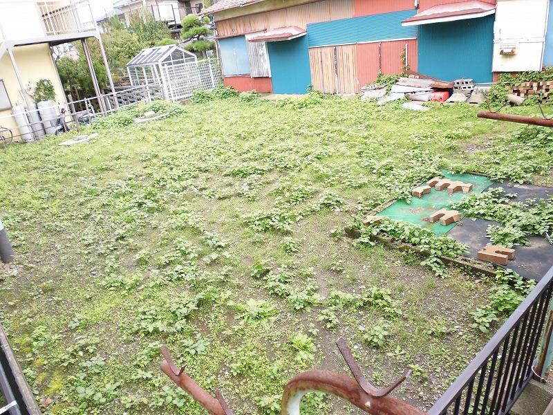 Local photos, including front road. Local (10 May 2013) Shooting