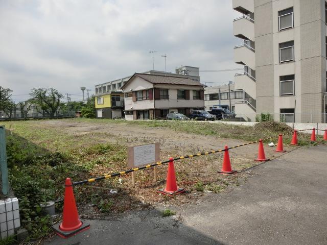 Local photos, including front road. Local (June 2013) Shooting