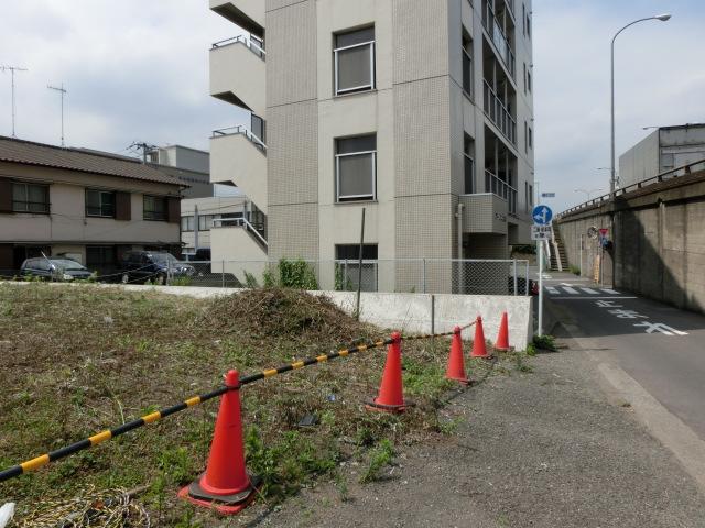 Local photos, including front road. Local (June 2013) Shooting