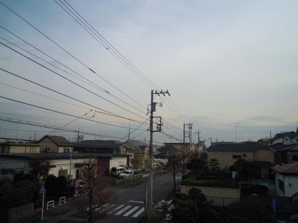 View photos from the dwelling unit. View from the site (December 2013) Shooting