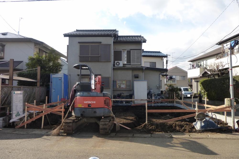 Local appearance photo. Local (12 May 2013) is within walking distance from the shooting ◎ Hon-Atsugi Station ☆ ◎ 2 ・ There south roof balcony on the third floor!