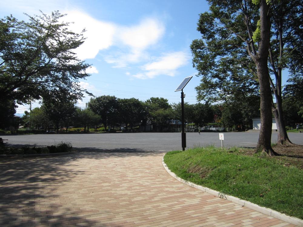 park. Higashikashiwagaya 820m to neighborhood park