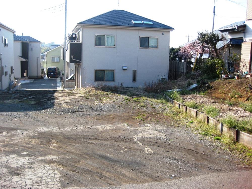 Local photos, including front road. Local (March 2013) Shooting