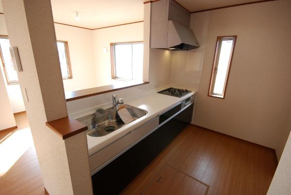 Kitchen. Local (12 May 2013) Shooting 1 Building