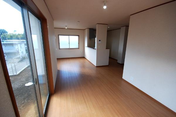 Living. Local (12 May 2013) Shooting 1 Building