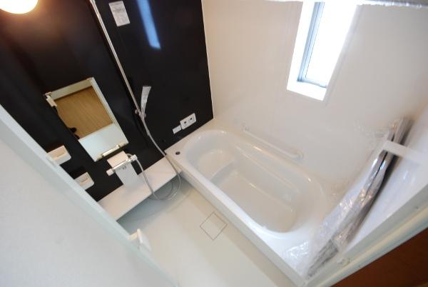 Bathroom. Local (12 May 2013) Shooting 1 Building