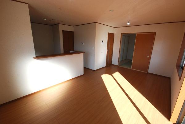 Living. Local (12 May 2013) Shooting Building 2