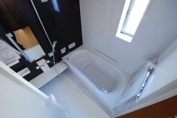 Bathroom. Local (12 May 2013) Shooting 4 Building