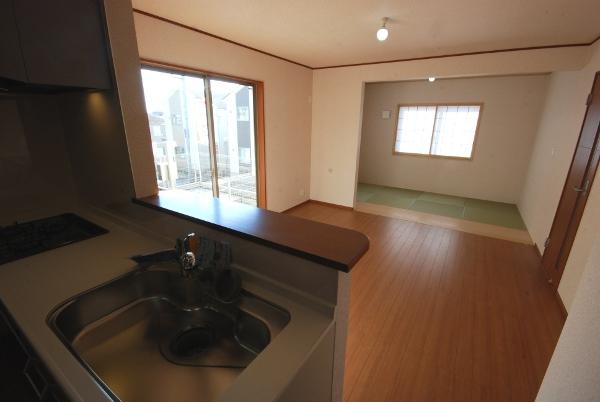 Living. Local (12 May 2013) Shooting 5 Building