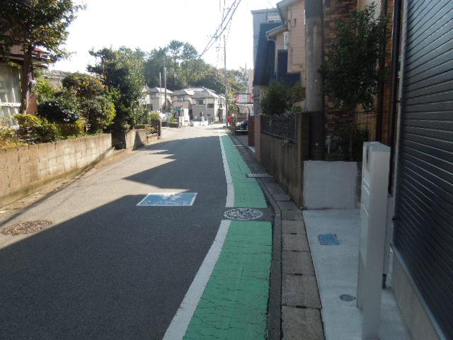 Local appearance photo. Local (11 May 2013) Shooting