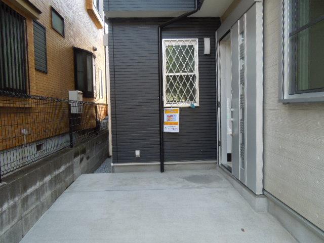 Parking lot. Local (11 May 2013) Shooting