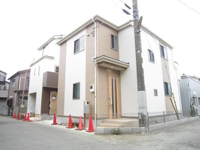 Local appearance photo. Local (12 May 2013) Shooting