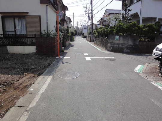 Local photos, including front road. Frontal road