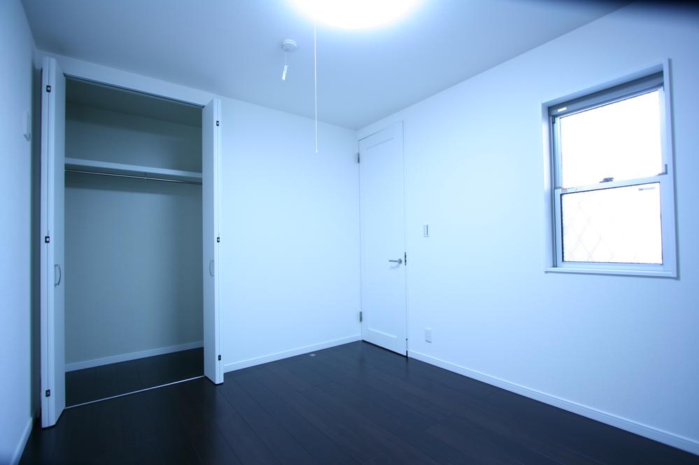 Non-living room. Indoor (12 May 2013) Shooting