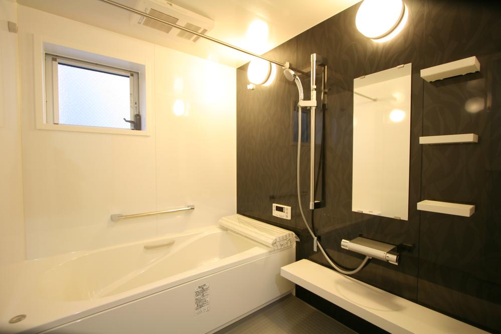 Bathroom. Indoor (12 May 2013) Shooting