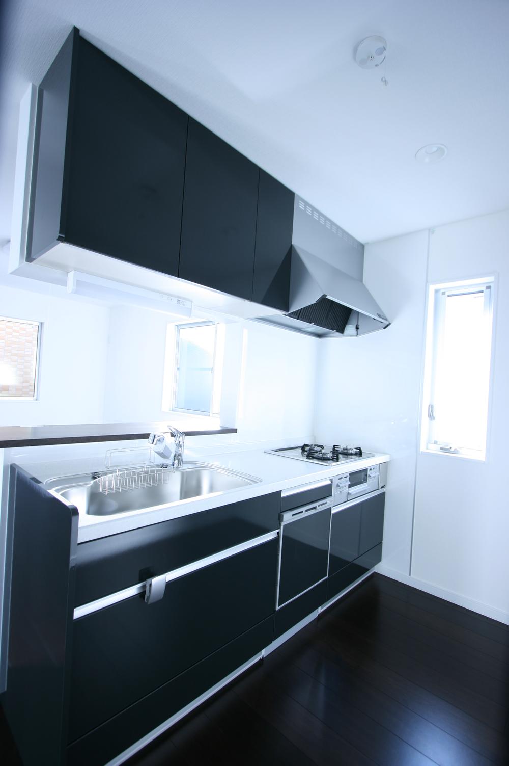 Kitchen. Indoor (12 May 2013) Shooting