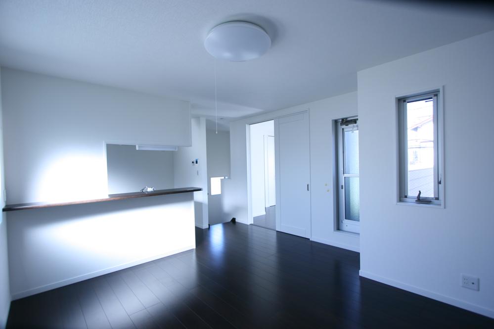 Living. Bright living that white was the keynote ☆