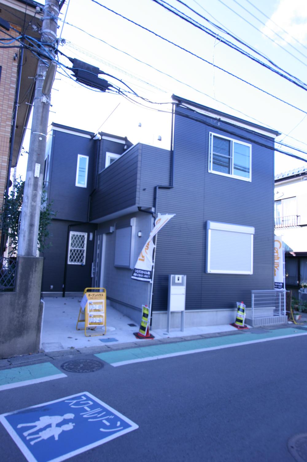 Local appearance photo. Newly built single-family of stylish appearance!