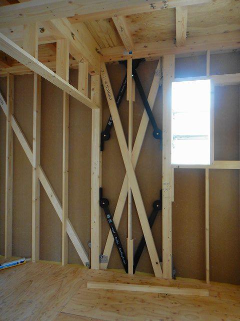 Construction ・ Construction method ・ specification. In this listing, A damping device called "GVA" has been standard equipment. "GVA" will be kept up to 70% shaking of earthquake. Also, Repeated any number of times, Since it effective, And home to most of the shelter.