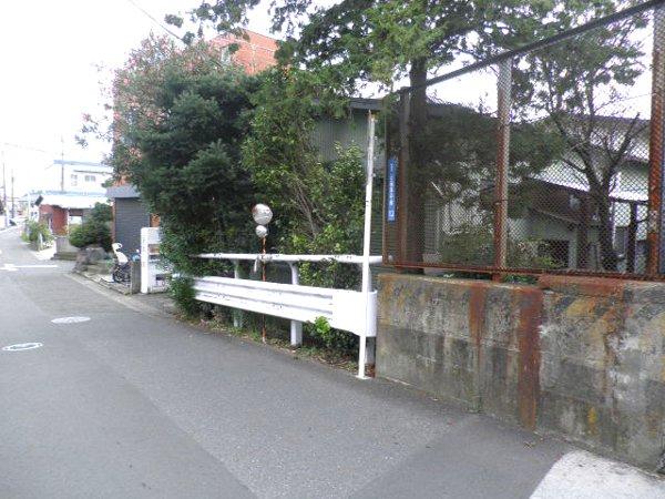 Local photos, including front road. Local (August 2013) Shooting