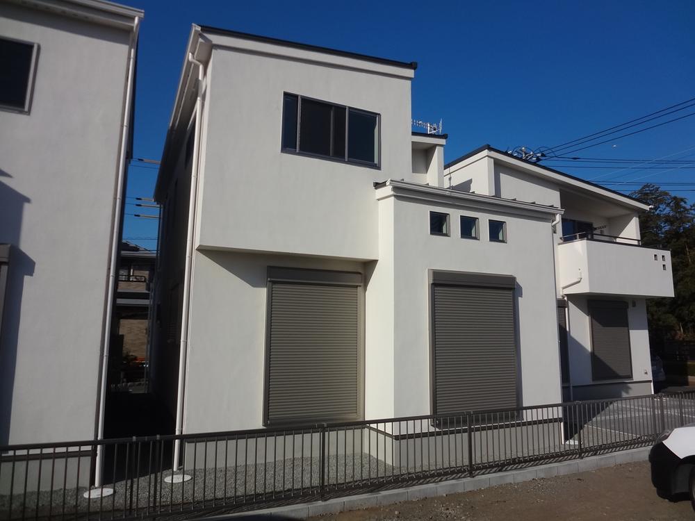 Local appearance photo. Local (11 May 2013) Shooting