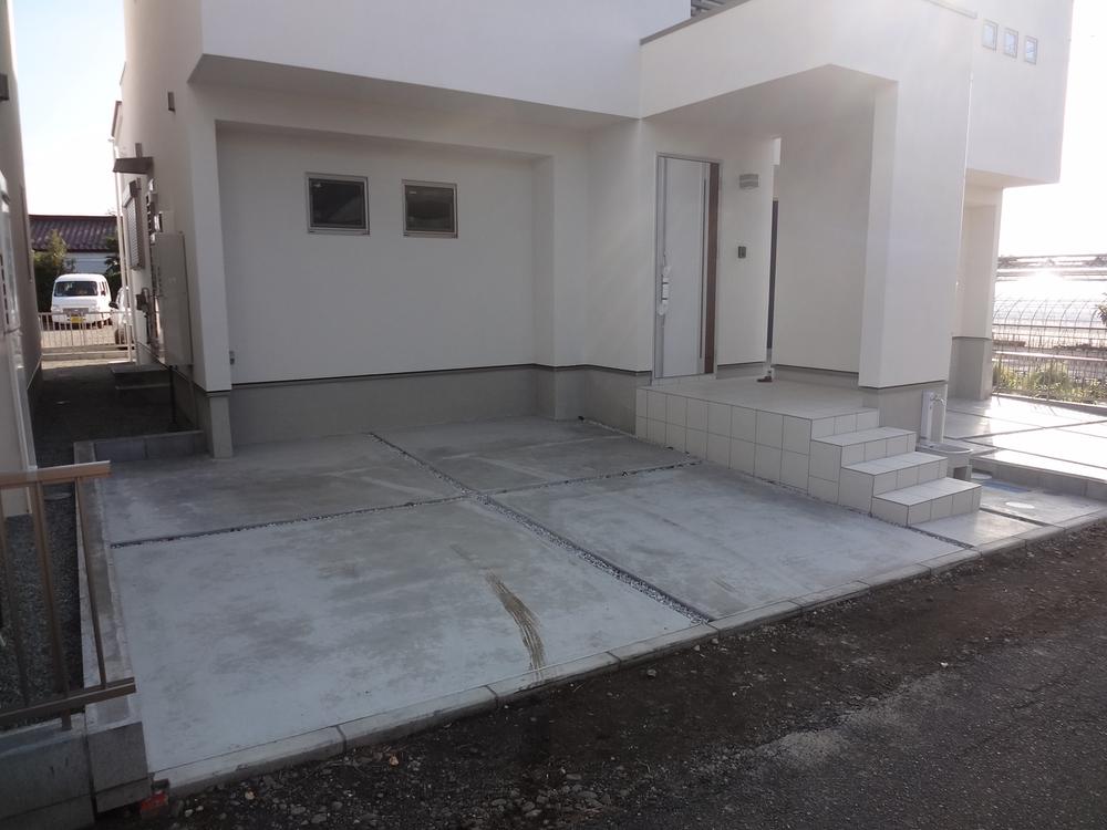 Parking lot. Local (11 May 2013) Shooting