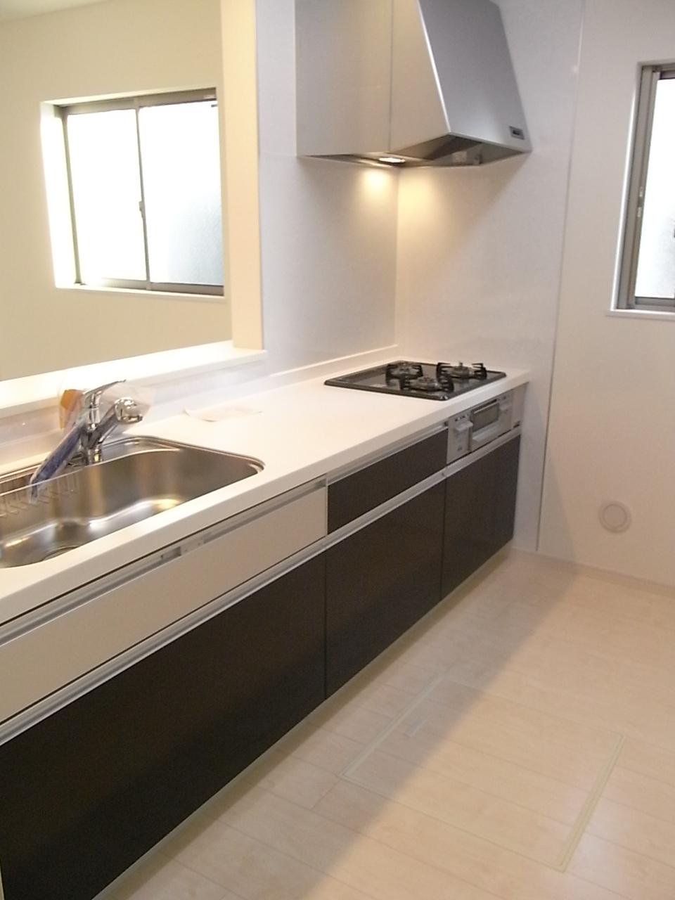 Same specifications photo (kitchen)